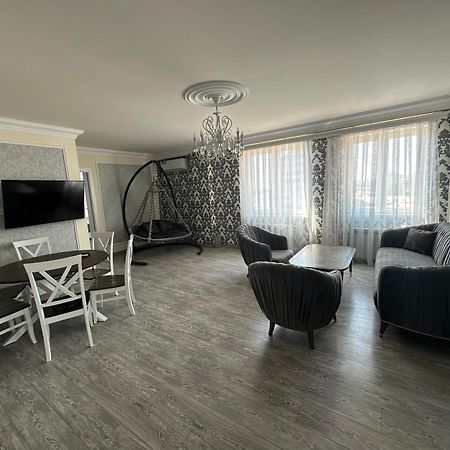 Beautiful Apartment In Yerevan) Exterior photo